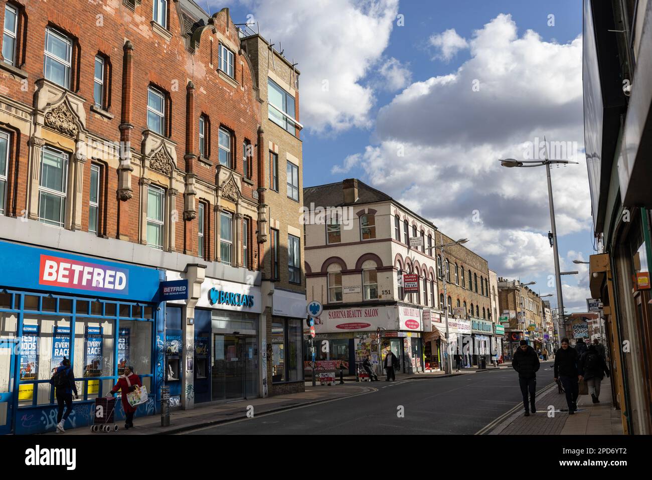 Rye Lane, lebhafte High Street im Herzen von Peckham, South London, England, Großbritannien Stockfoto