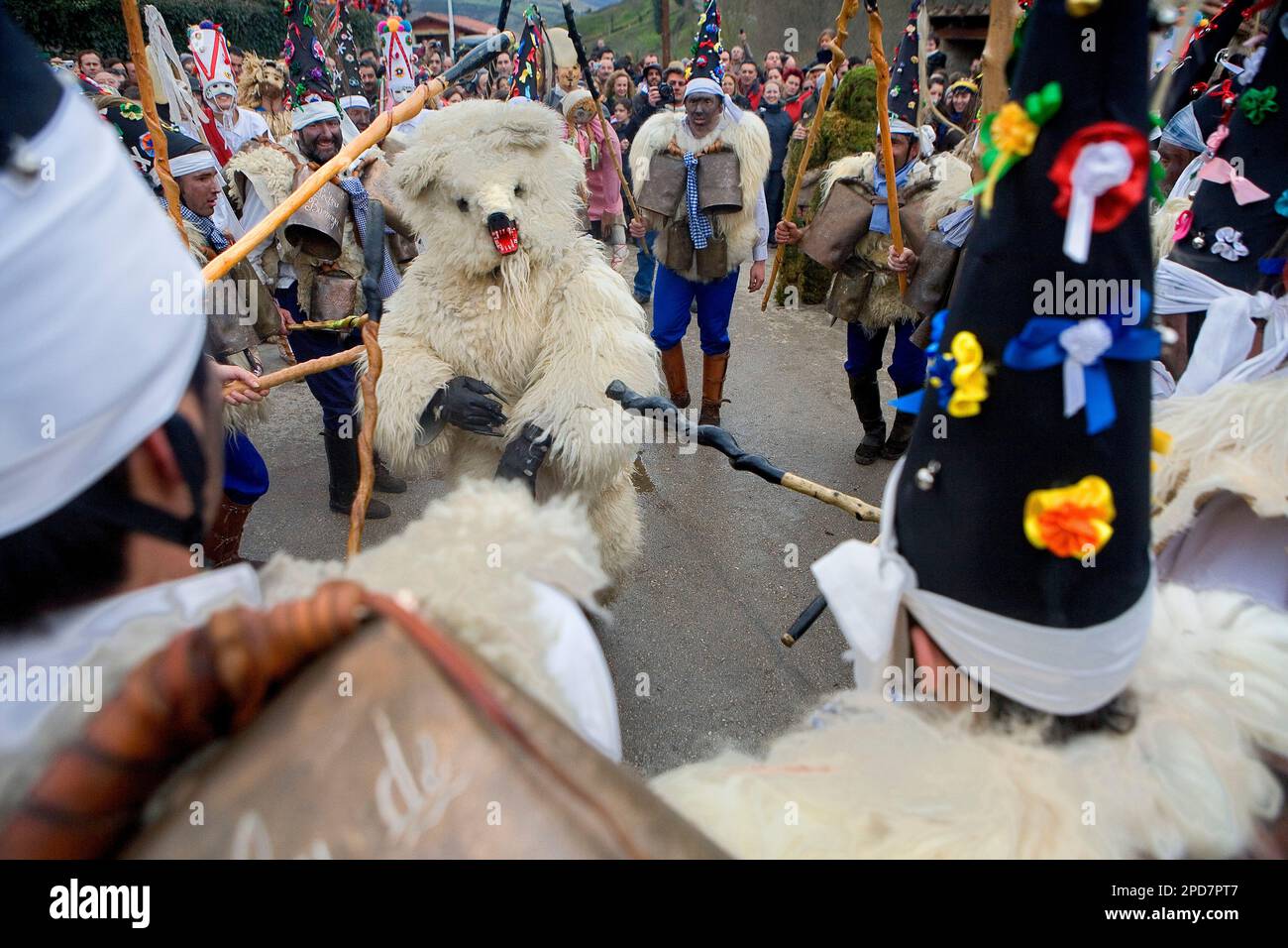 "La Vijanera´carnival, Tod, Silio, Molledo tragen. Kantabrien, Spanien. Stockfoto