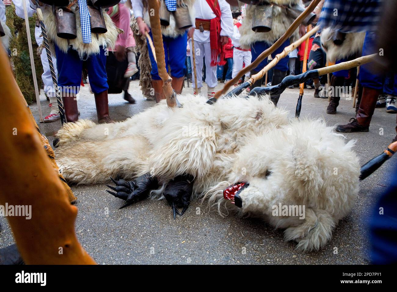 "La Vijanera´carnival, Tod, Silio, Molledo tragen. Kantabrien, Spanien. Stockfoto