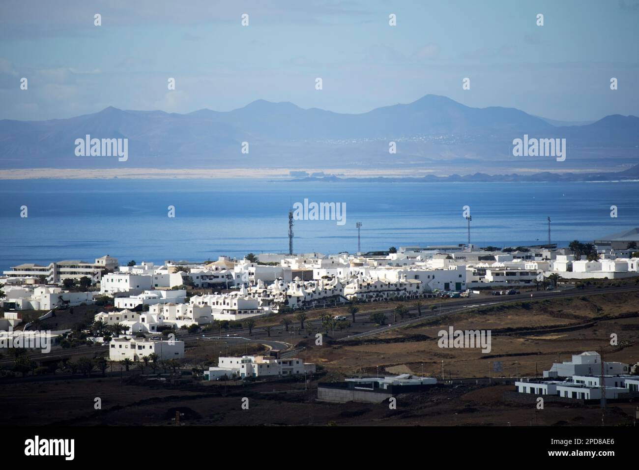 Blick in Richtung Fuertaventura über tias Lanzarote, Kanarische Inseln, Spanien Stockfoto