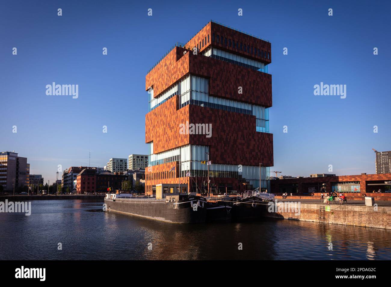 Das Museum aan de Stroom, bekannt als MAS, ist ein Museum in Antwerpen mit einer Sammlung über die maritime Geschichte und Kultur des Hafens. Belgien. Stockfoto