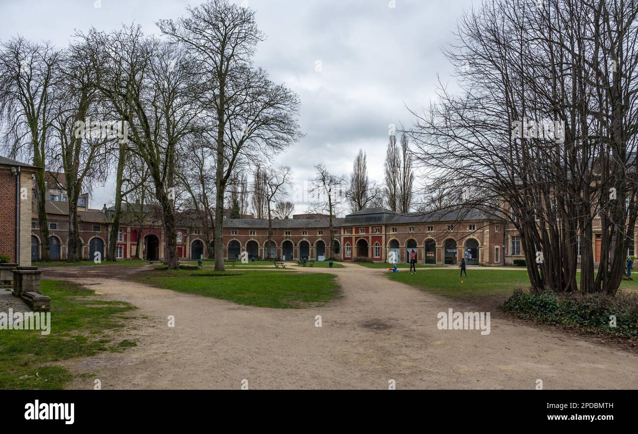 Forest, Region Brüssel-Hauptstadt, Belgien, 4. März 2023 - Park und Bau der Abtei Stockfoto