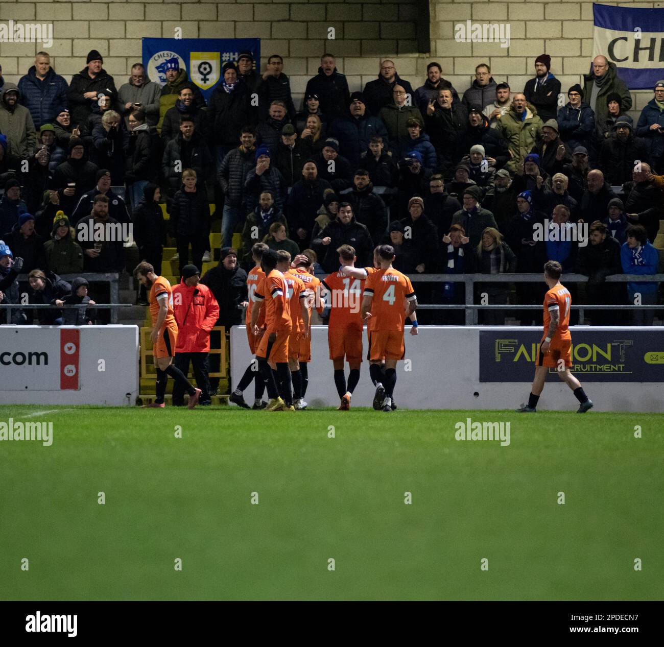 Chester, Cheshire, England. 14. März 2023 Das Peterborough Sports Team feiert das Tor von Josh McCammon während des Chester Football Club V Peterborough Sports Football Club im Deva Stadium in der National League North (Bild: ©Cody Froggatt/Alamy Live News) Stockfoto