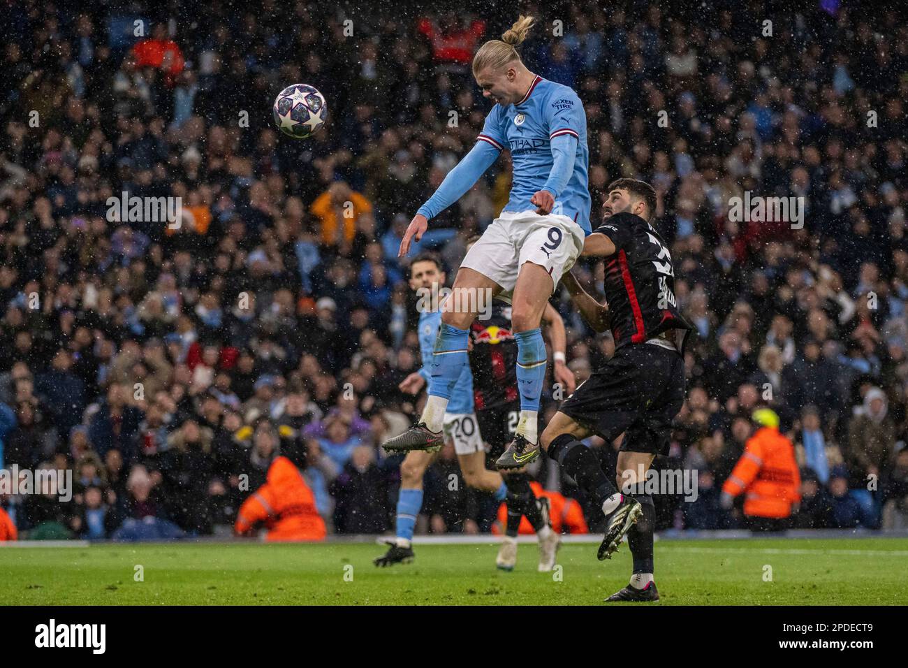 Manchester, Großbritannien. 14. März 2023. Erling Haaland aus Manchester City erzielt sein zweites Tor (2-0) während der UEFA Champions League-Runde mit 16. Teilchenspiel zwischen Manchester City und RB Leipzig im Etihad Stadium am 14. März 2023 in Manchester, Großbritannien. (Foto: Richard Callis/SPP) (Richard Callis/SPP) Kredit: SPP Sport Press Photo. Alamy Live News Stockfoto