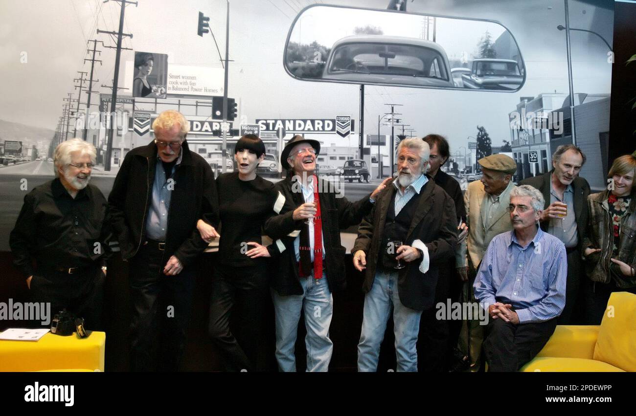 Artists from the 1960s Los Angeles art scene get together for a reunion ...