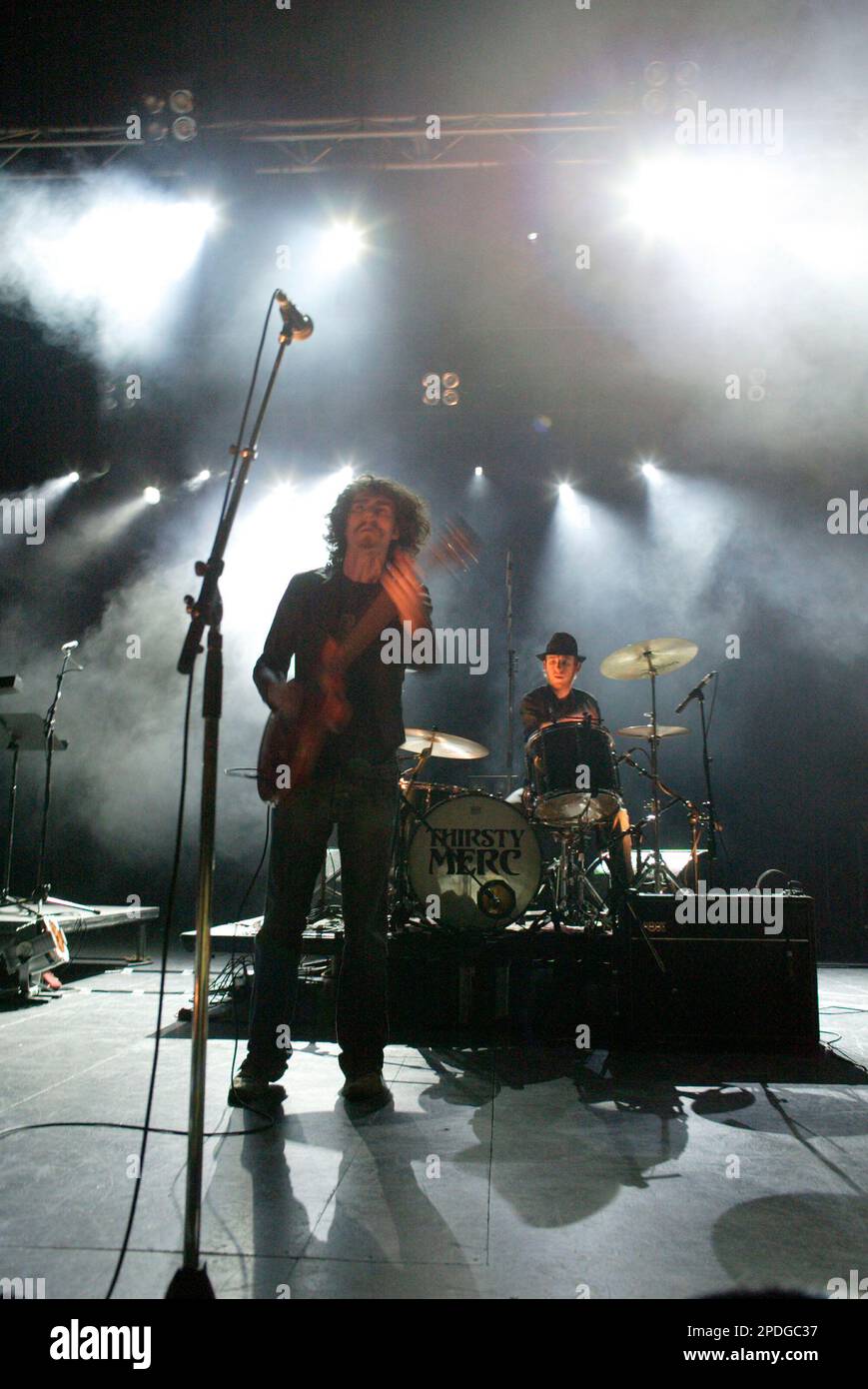 Rai Thistlethwayte von Thirsty Merc tritt live im Enmore Theatre auf