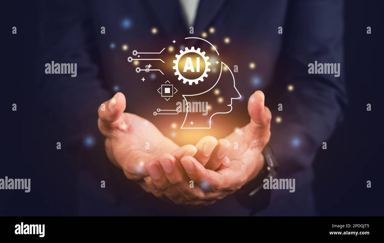 Konzept der künstlichen Intelligenz oder KI in der Wirtschaft. Mann, der intelligente KI-Robotertechnologie verwendet, futuristische Technologietransformation Stockfoto