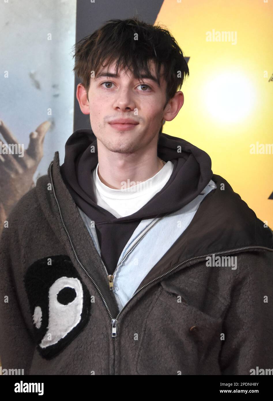 Los Angeles, Kalifornien, USA 14. März 2023 Actor Griffin Gluck nimmt an der Premiere von Warner Bros. Teil Shazam! Fury of the Gods im Regency Village Theatre am 14. März 2023 in Los Angeles, Kalifornien, USA. Foto: Barry King/Alamy Live News Stockfoto