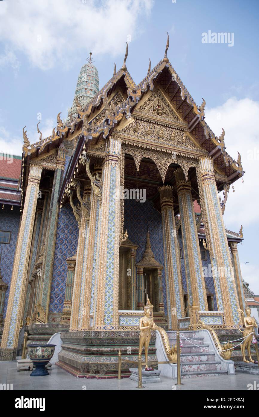 Das Royal Panthern oder Prasat Phra Dhepbiorn im Grand Palace, Bangkok. Es ist eine Mischung aus Thai-Khmer-Stil und wurde von König Rama IV. Erbaut Stockfoto