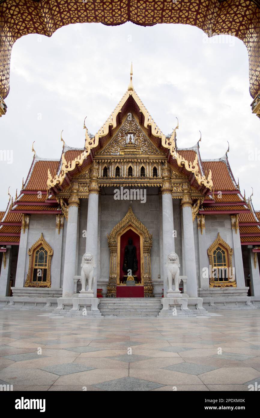 Wat Benchamabophit Dusitwanaram oder Marmortempel in Bangkok. Es ist einer von Bangkoks bekanntesten Tempeln und eine der wichtigsten Touristenattraktionen Stockfoto