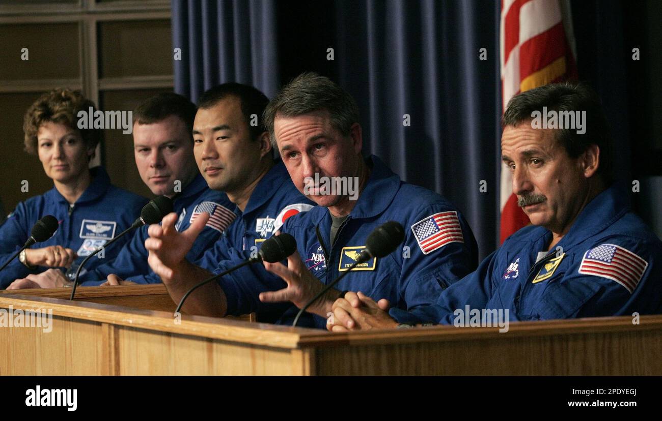 Space Shuttle Discovery astronaut Steve Robinson talks about his ...