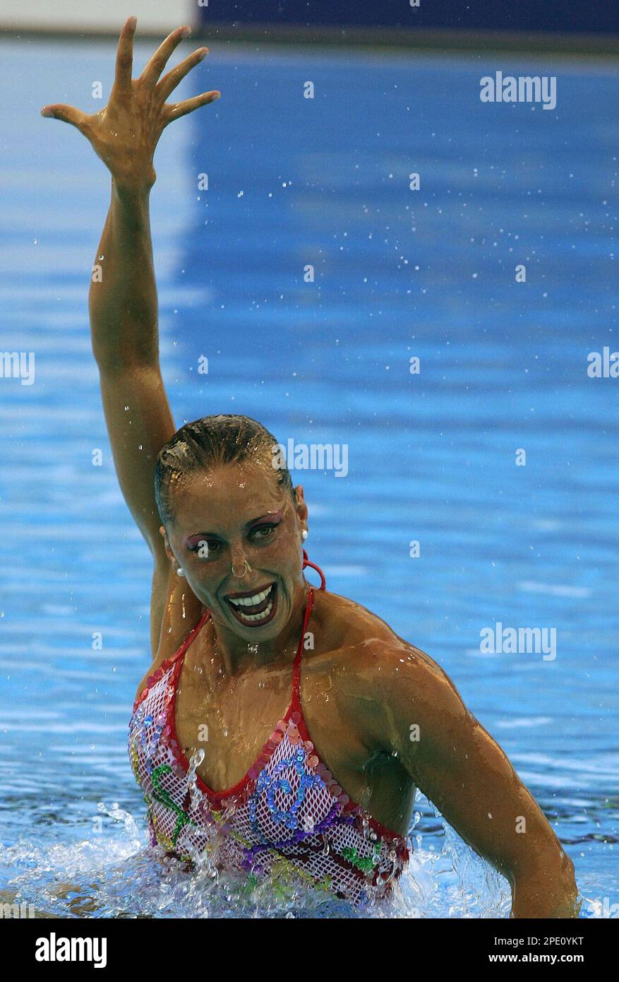 Spain's Gemma Mengual solo synchronized swimming Thursday, July 21, 2005 during the World Aquatics Championships in Montreal. Mengual won the bronze medal in the event. (AP Photo/CP, Jacques Boissinot) Stockfoto