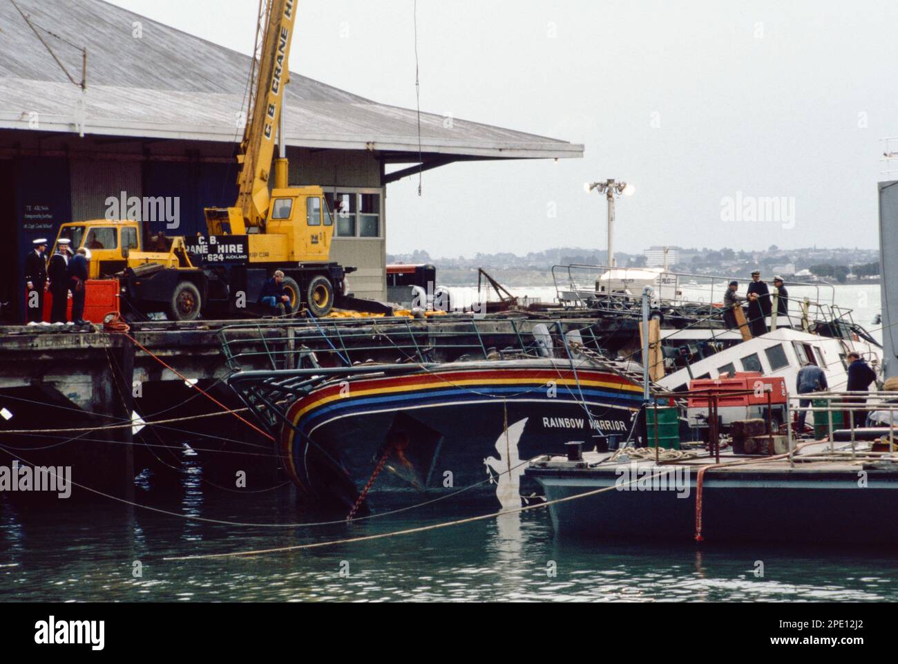 Regenbogenkrieger Greenpeace Schiff bombardiert und gesunken im Auckland Hafen Neuseeland Juli 1985 Stockfoto