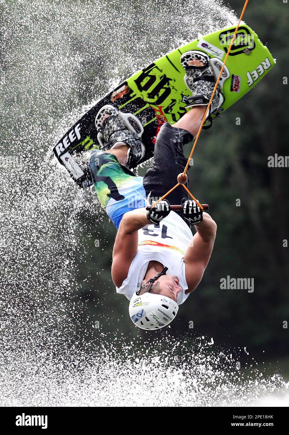 Bernd Hinterberger aus Deutschland springt am Montag, 18. Juli 2005