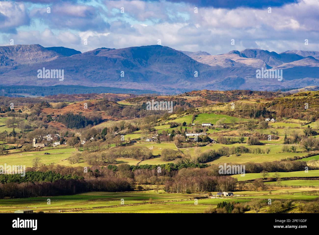 Blick auf die Fells des Lake District von Brigsteer, Cumbria, Großbritannien Stockfoto