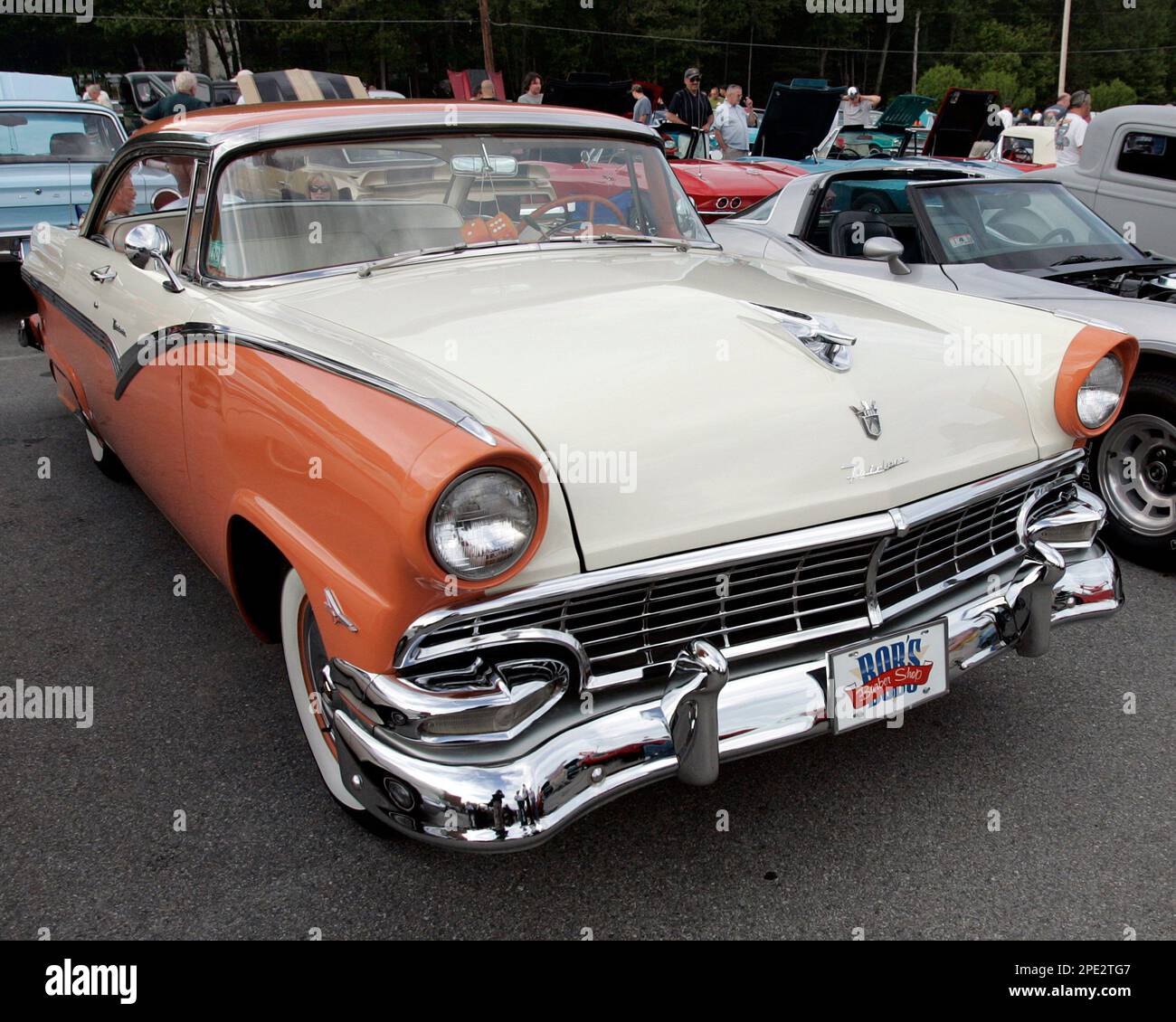 Every other Thursday during the daylight savings period, hundreds of