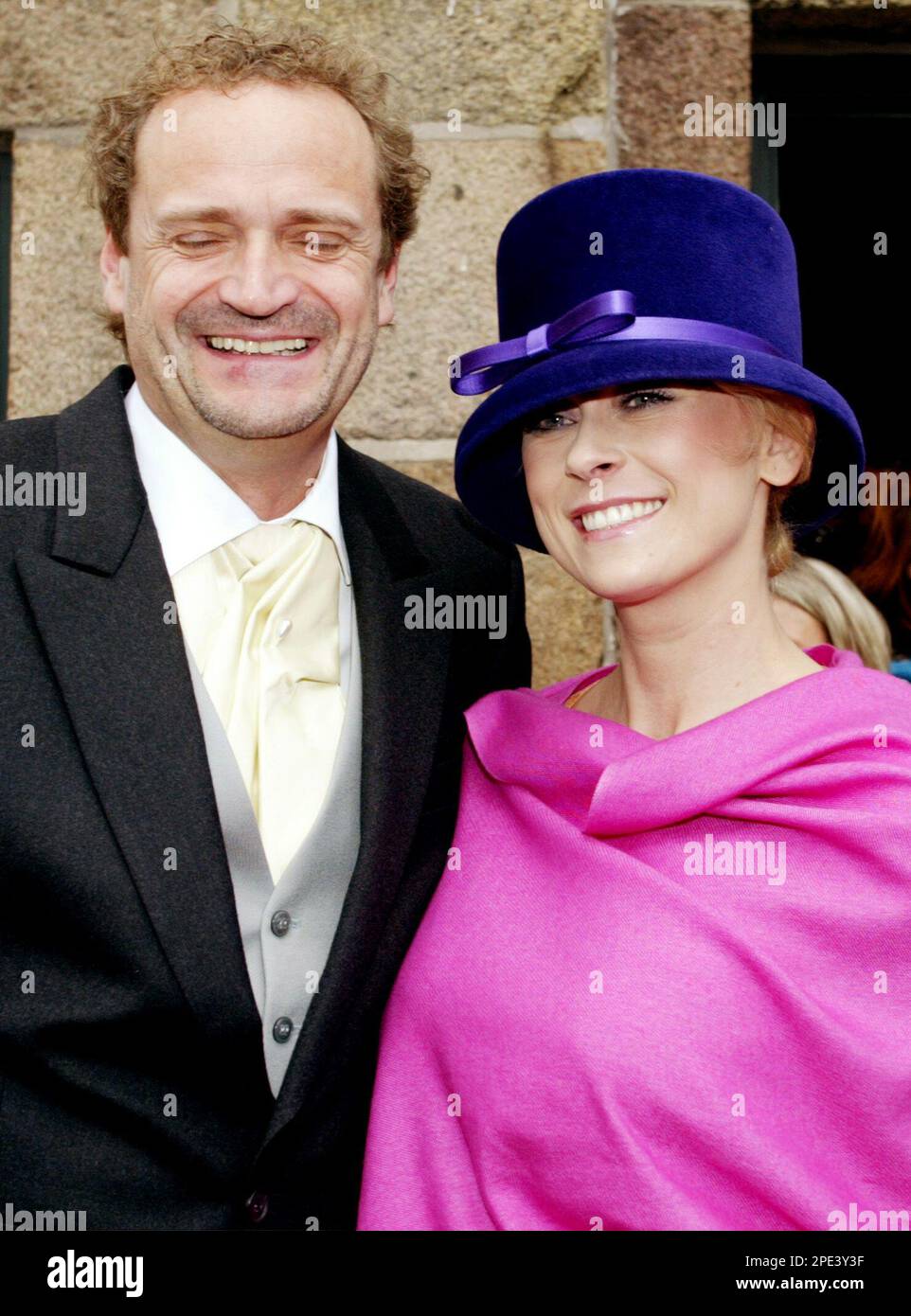 Schauspielerin Jenny ElversElbertzhagen, rechts, und Ehemann Goetz