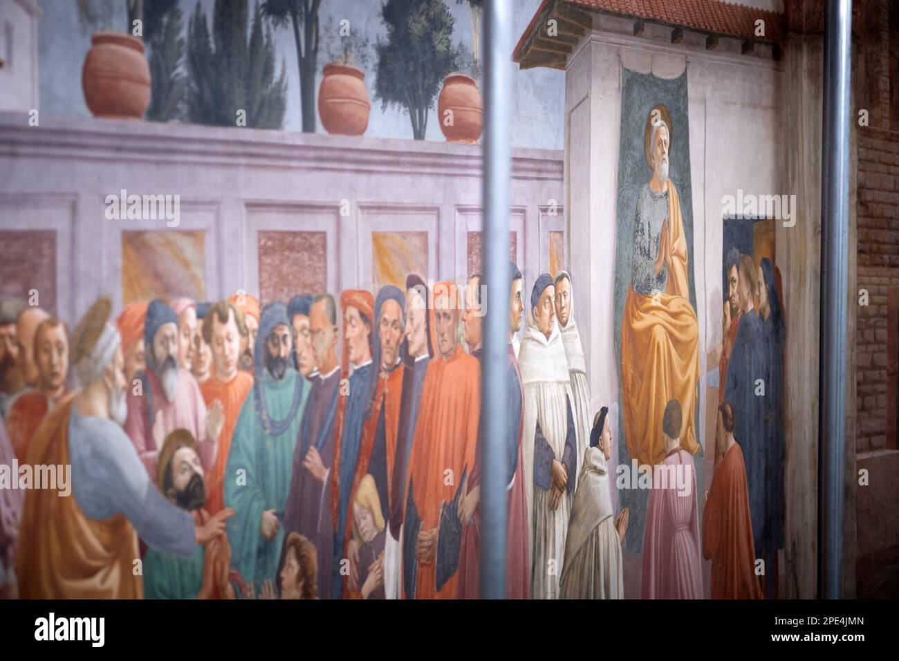 Restaurierungsarbeiten an den berühmten Fresken der Branacci-Kapelle in Florenz im Gange. Kleine, zeitlich begrenzte Führungen erlaubt inmitten des Gerüsts Stockfoto