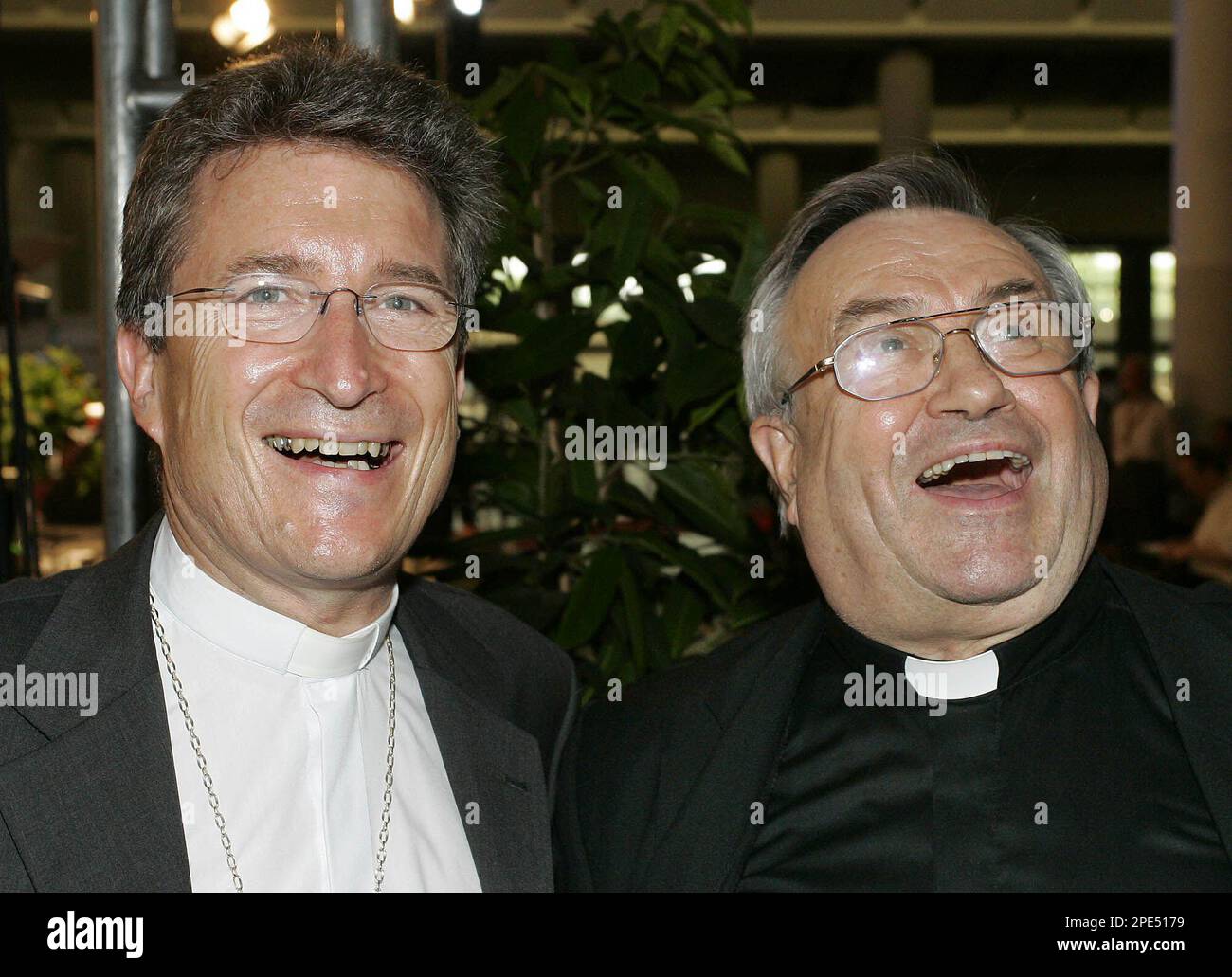 Bischof Wolfgang Huber, Ratsvorsitzender der Evangelischen Kirche ...