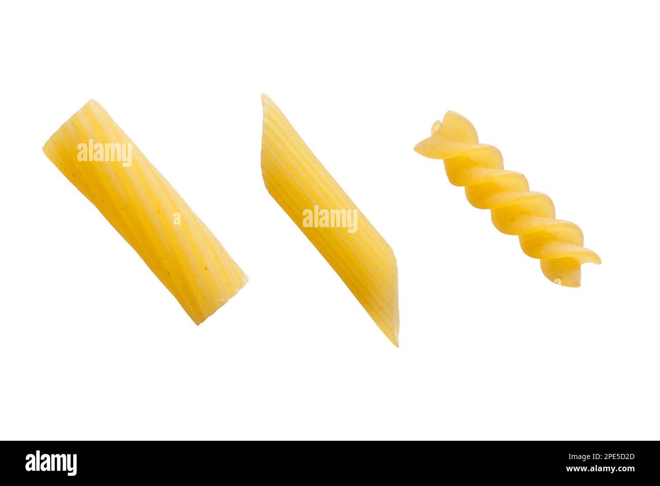 Rigatoni, Pennette und Fusilli als einzelner Nudelhintergrund Stockfoto