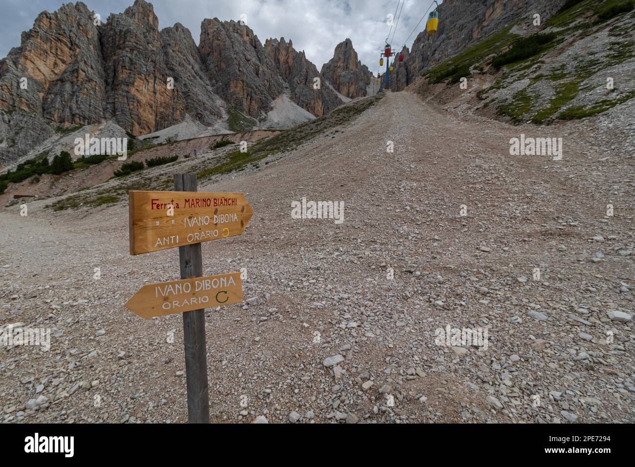 Gondellift nach Forcella Staunies, Monte Cristallo Gruppe, Dolomiten, Italien, Monte Cristallo Gruppe, Dolomiten, Italien, Europa Stockfoto