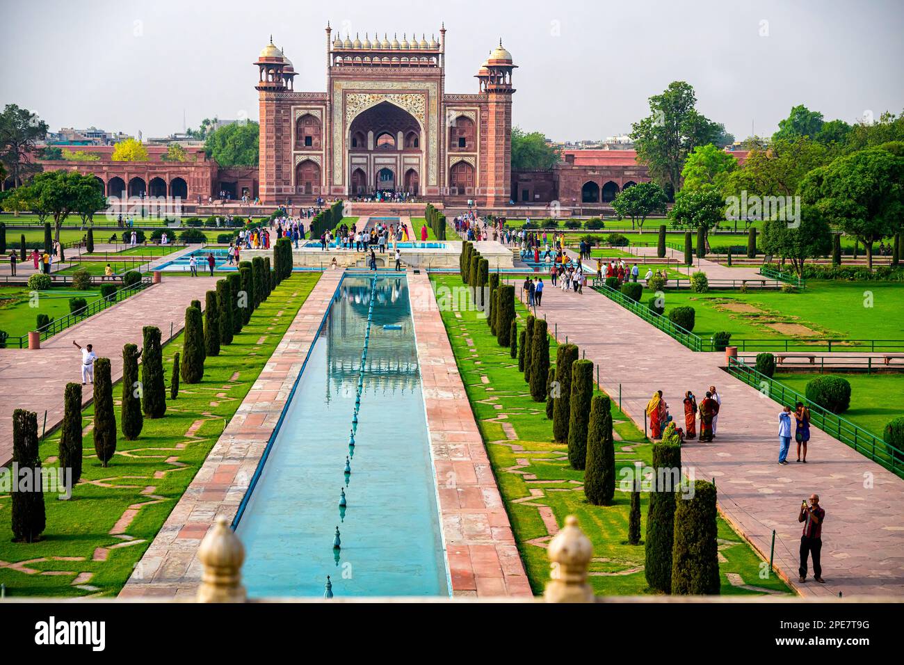 Darwaza-i-rauza das Tor zum charbagh-Garten, der symbolisch das Paradies repräsentiert. Es wird manchmal auch als das große Tor bezeichnet. Stockfoto