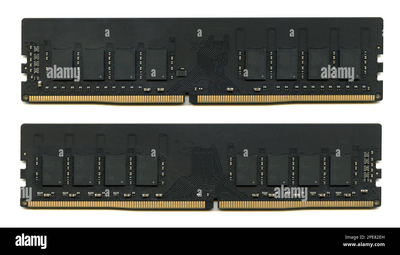 Desktop-PC-Speicher. DIMM-DDR4-Speichermodule. Teile für Montage PC isoliert auf weiß Stockfoto