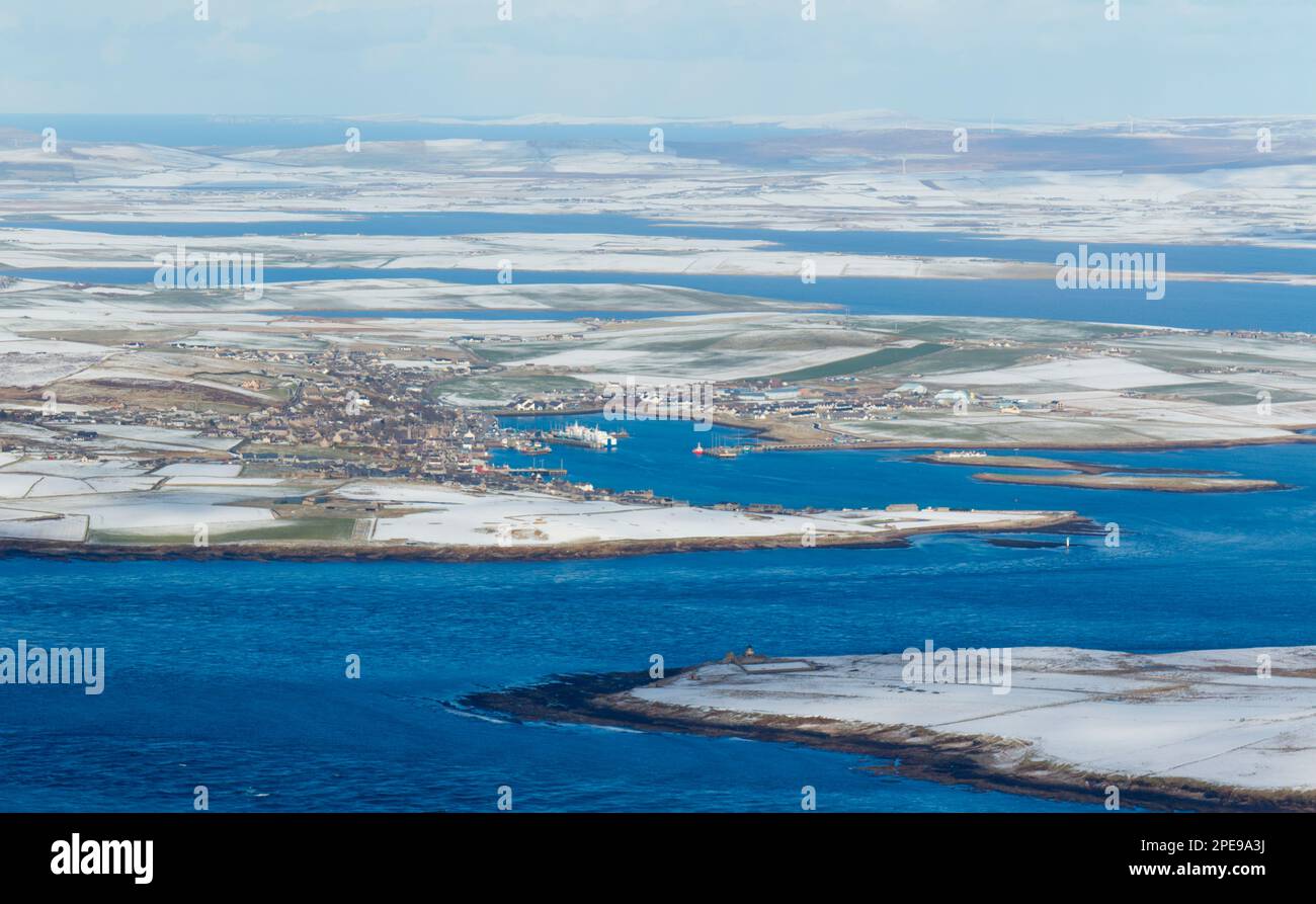 Blick auf Stromness und Orkney West Mainland von ward Hill, Hoy Stockfoto