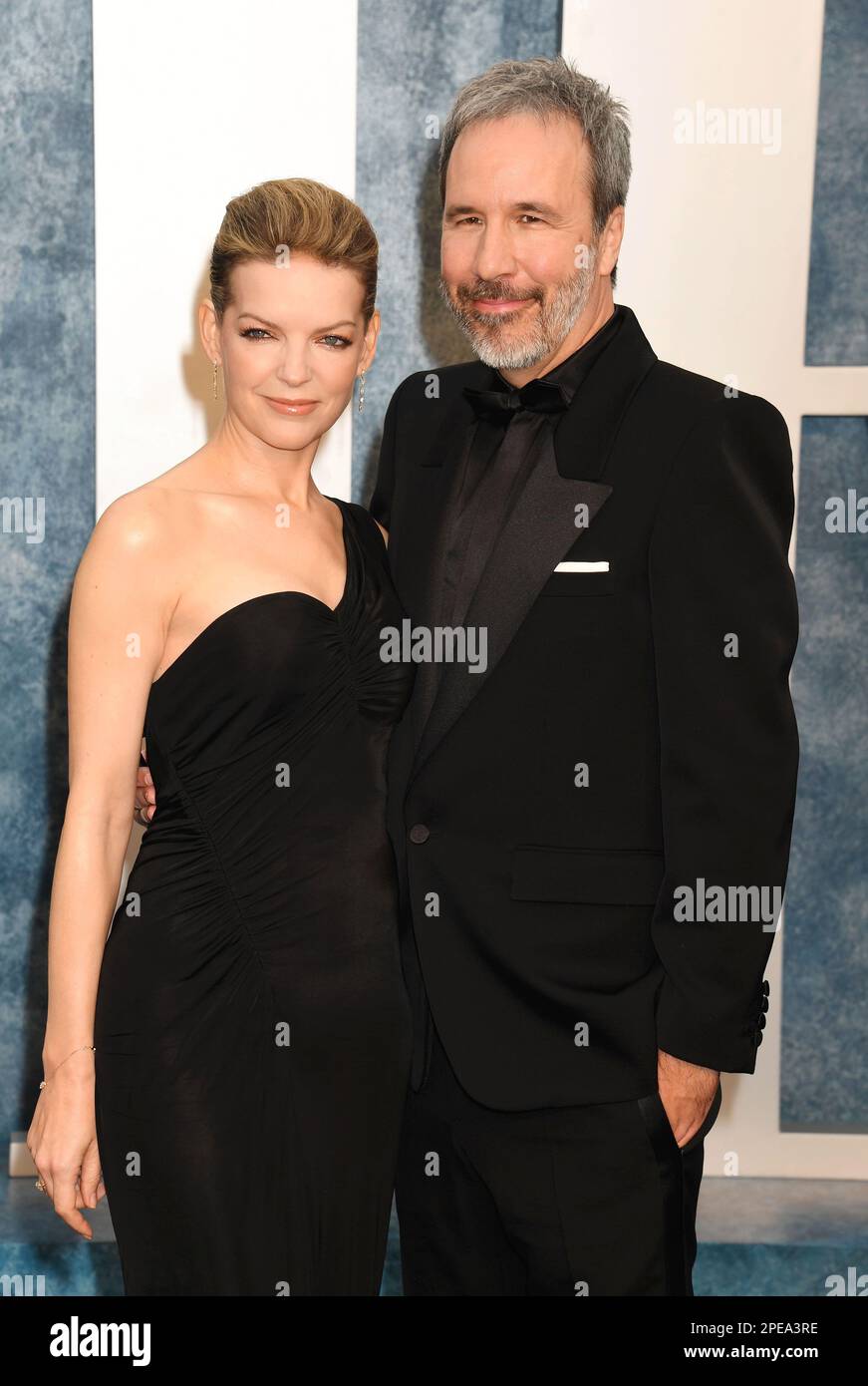 BEVERLY HILLS, KALIFORNIEN - MÄRZ 12: (L-R) Tanya Lapointe und Denis Villeneuve nehmen an der Vanity Fair Oscar Party 2023 Teil, die von Radhika Jones im Wal veranstaltet wird Stockfoto