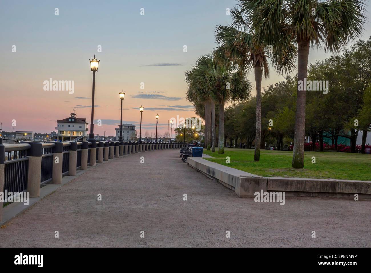 Ein früher Abend im Waterfront Charleston South Carolina Stockfoto