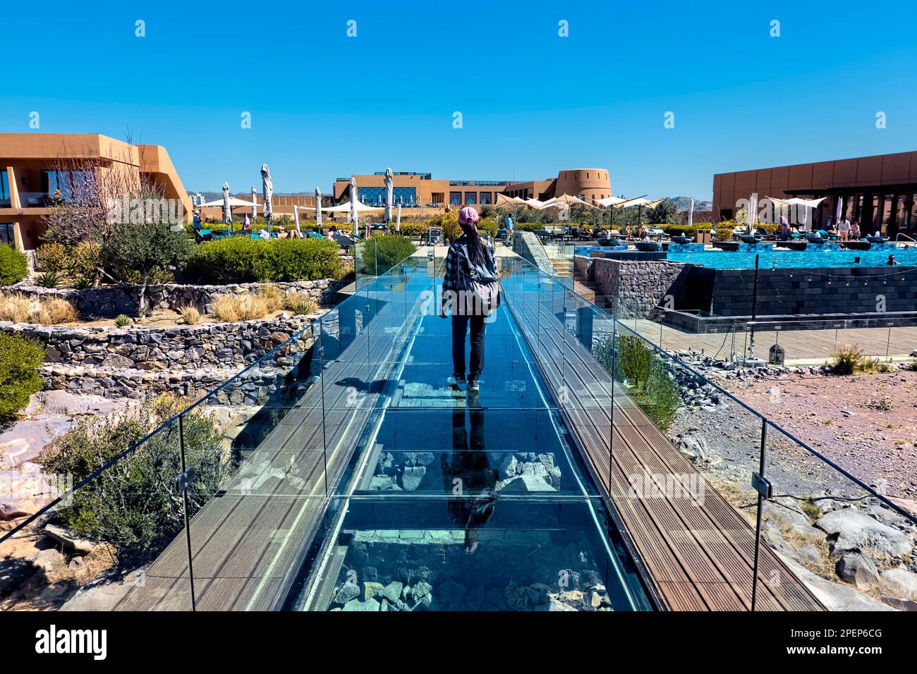 Luxuriöser Pool und Unterkunft im Anantara auf Jebel Akhdar, Saiq, Oman Stockfoto