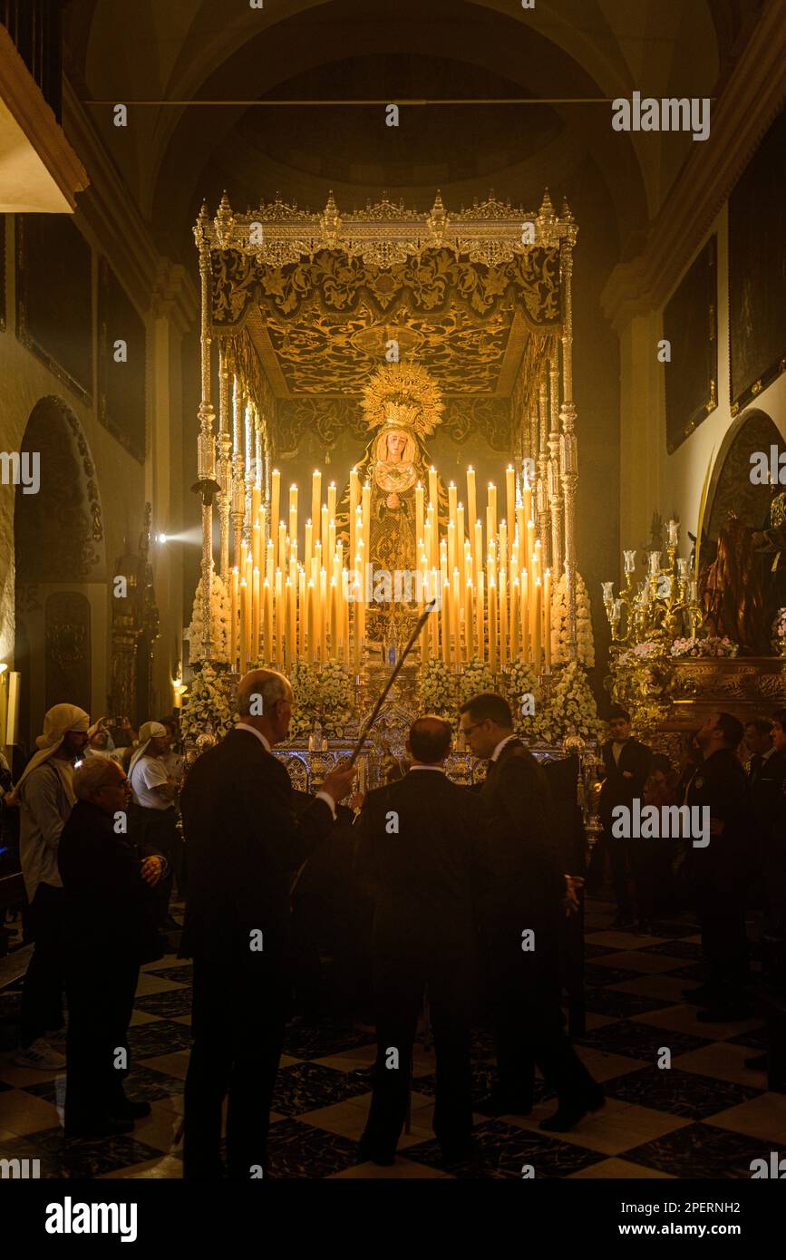 Arahal. Sevilla. Spanien. 15. April 2022. Prozession des Palliums der Bruderschaft des Heiligen Grabes (Santo Entierro); aus Arahal (Sevilla), Dur Stockfoto