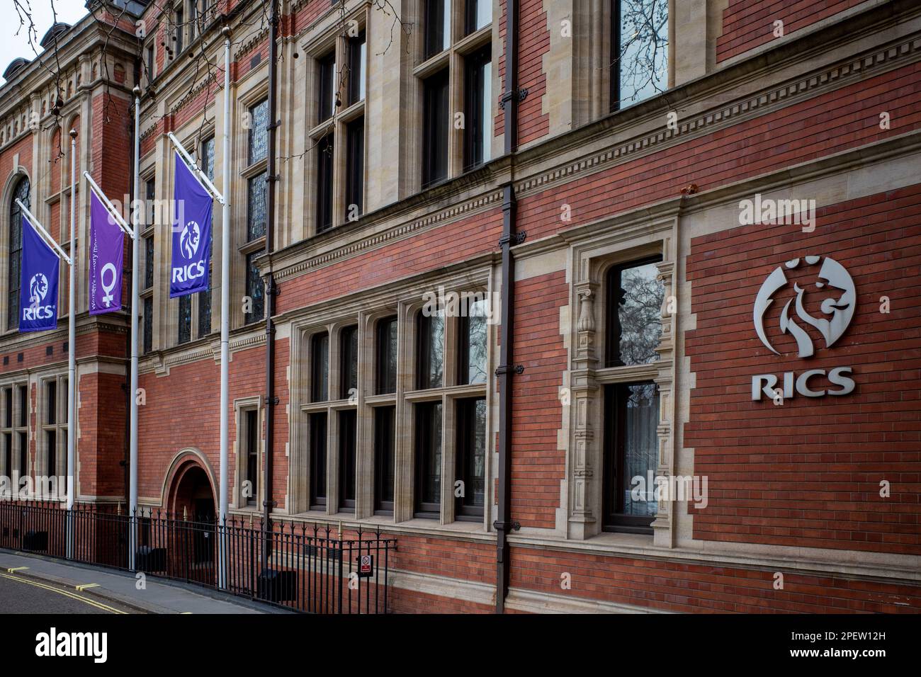 RICS Royal Institute of Chartered Surveyors HQ London. Das RICS-Hauptquartier am Parliament Square London. 12 Great George Street, London. Stockfoto