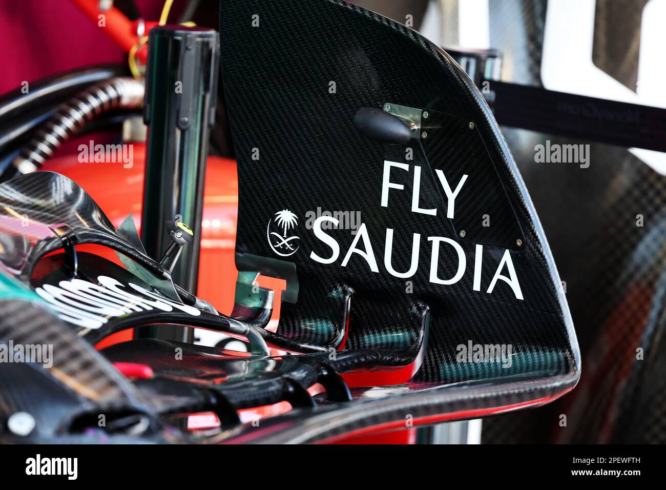 Jeddah, Saudi-Arabien. 16. März 2023. Aston Martin F1 Team AMR23 Frontflügel – Branding Fly Saudia. 16.03.2023. Formel-1-Weltmeisterschaft, Rd 2, Saudi-Arabischer Grand Prix, Dschidda, Saudi-Arabien, Vorbereitungstag. Das Foto sollte wie folgt lauten: XPB/Press Association Images. Kredit: XPB Images Ltd/Alamy Live News Stockfoto