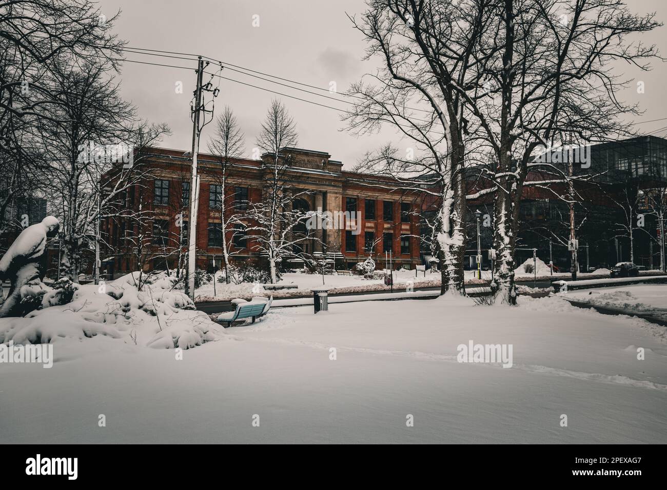 Ralph M. Medjuck Building (H-Gebäude) das Haus der School of Architecture auf dem Sexton Campus der Dalhousie University mitten im Winter Stockfoto