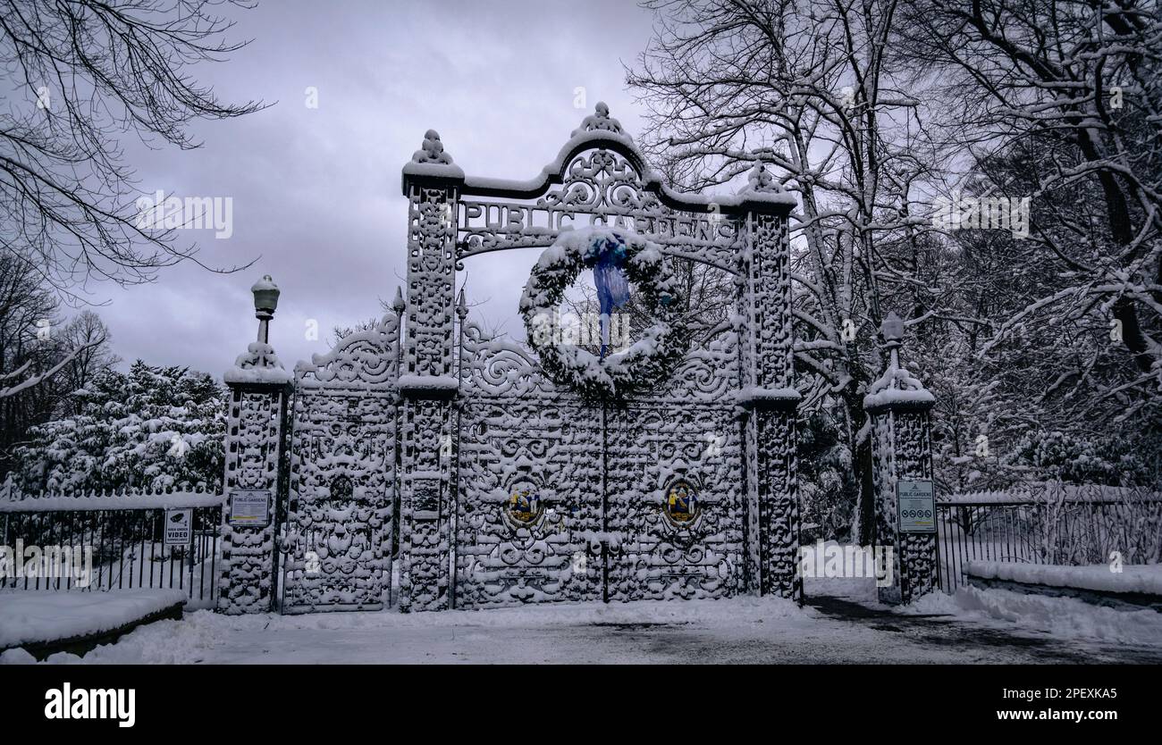 Schmiedeeiserne Tore der Halifax Public Gardens National Historic Site of Canada, errichtet zu Ehren des Halifax Provisorischen Bataillons Stockfoto