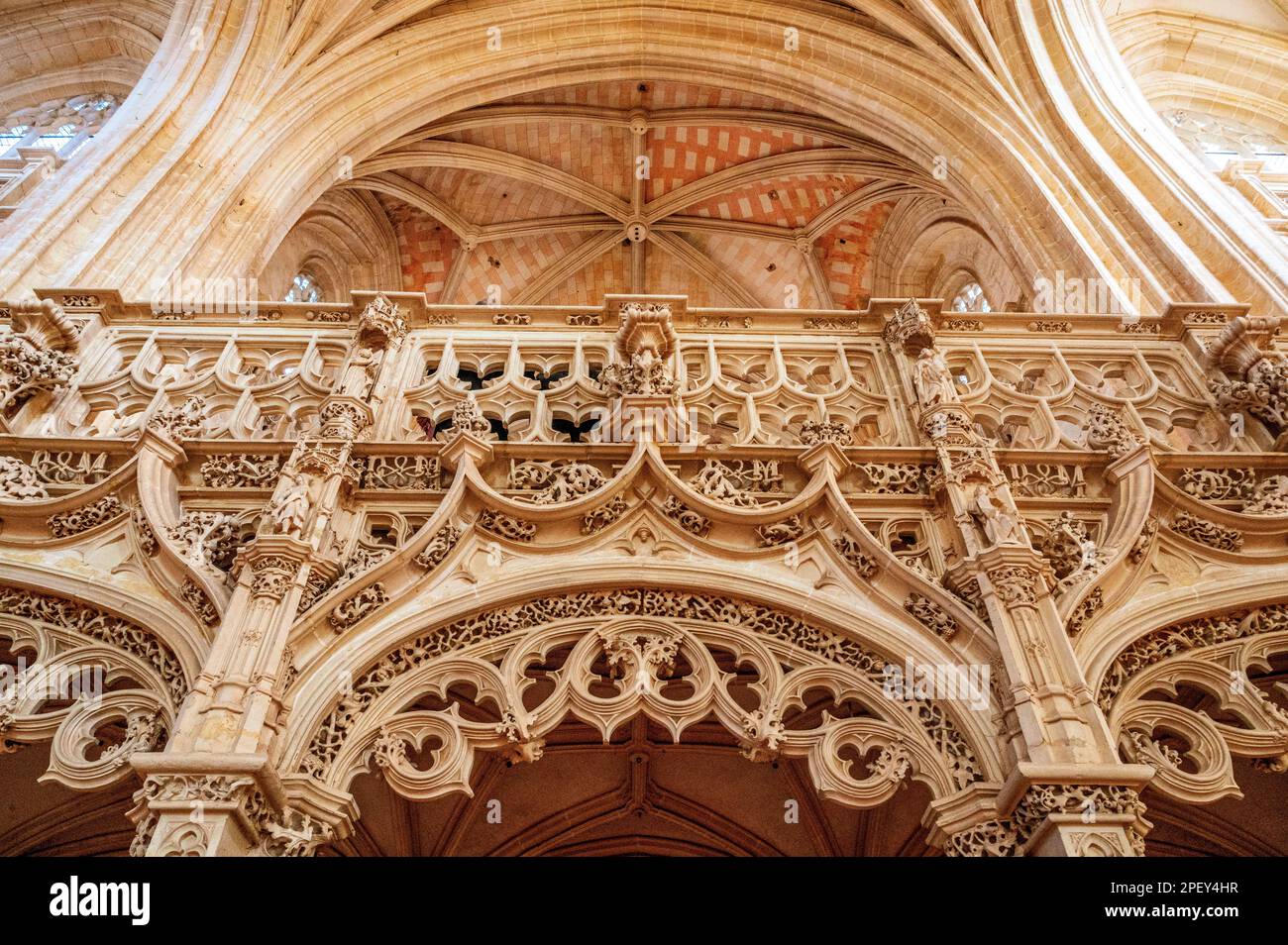 Die Abteikirche des ehemaligen königlichen Klosters Brou beherbergt einen der letzten Grabschirme Frankreichs im gotischen Flamboyant-Stil Stockfoto