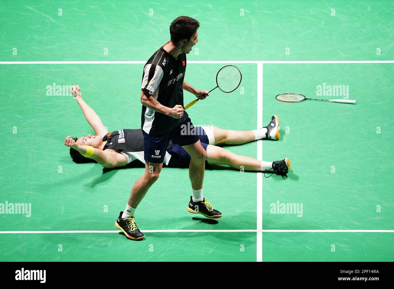 Chinas Liang Wei Keng (zurück) und Wang Chang in Aktion gegen Indiens Chirag Shetty und Satwiksairai Rankireddy (nicht abgebildet) am dritten Tag der YONEX All England Open Badminton Championships in der Utilita Arena Birmingham. Foto: Donnerstag, 16. März 2023. Stockfoto