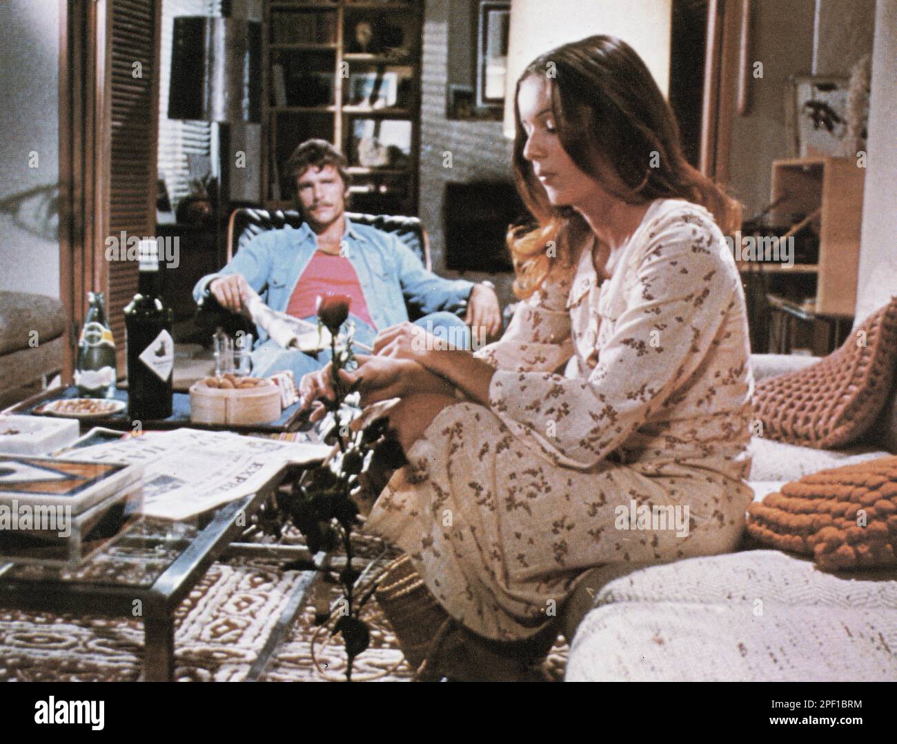Keir Dullea, Anicee Alvina, am Set des Films, "Paul und Michelle", Paramount Pictures, 1974 Stockfoto