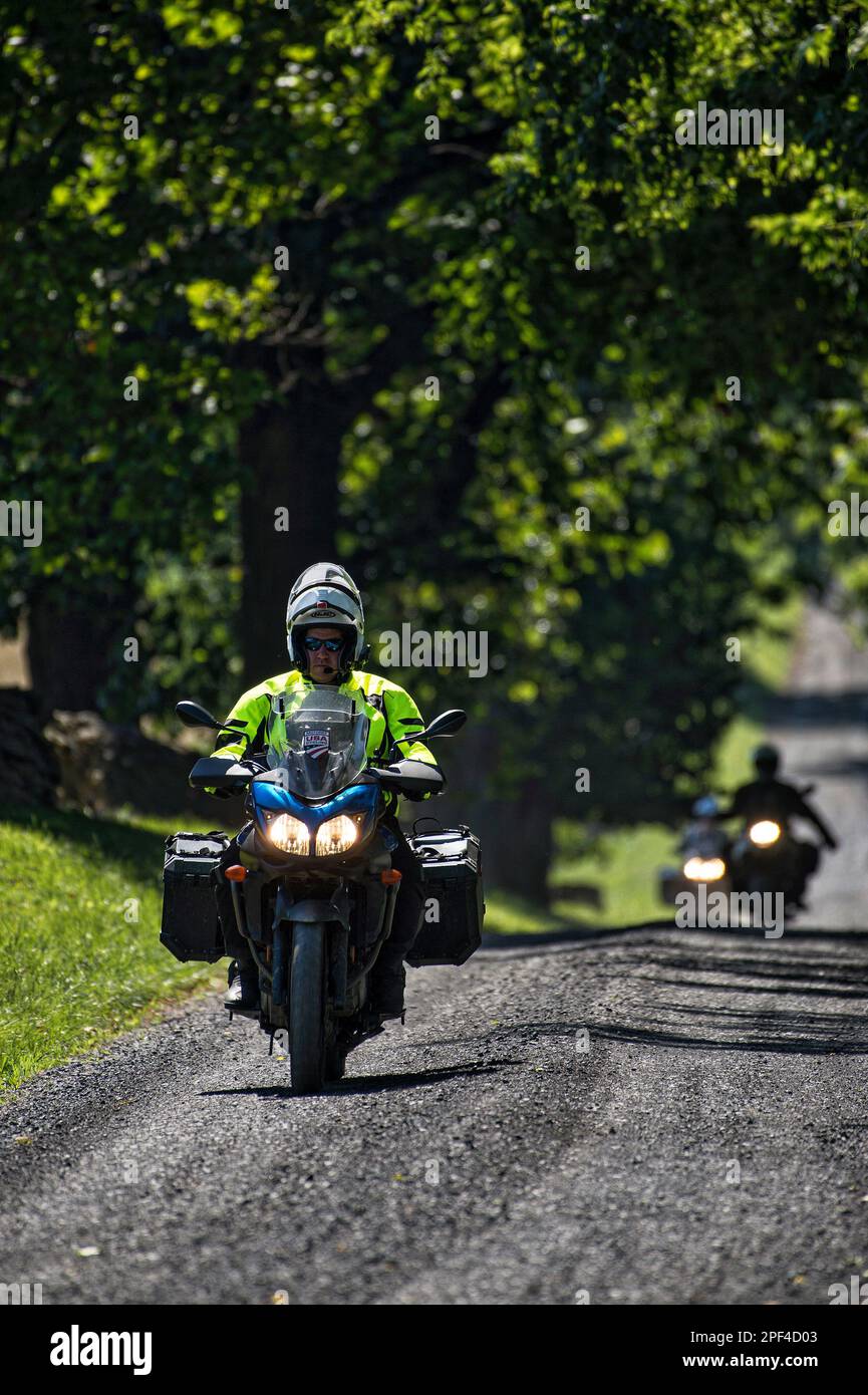 UNITED STATES - Juni 30, 2019: Motorradfahrer Tour die Nebenstraßen der westlichen Loudoun hier im Westen auf Millville Straße. (Foto von Douglas Graham/WLP) Stockfoto