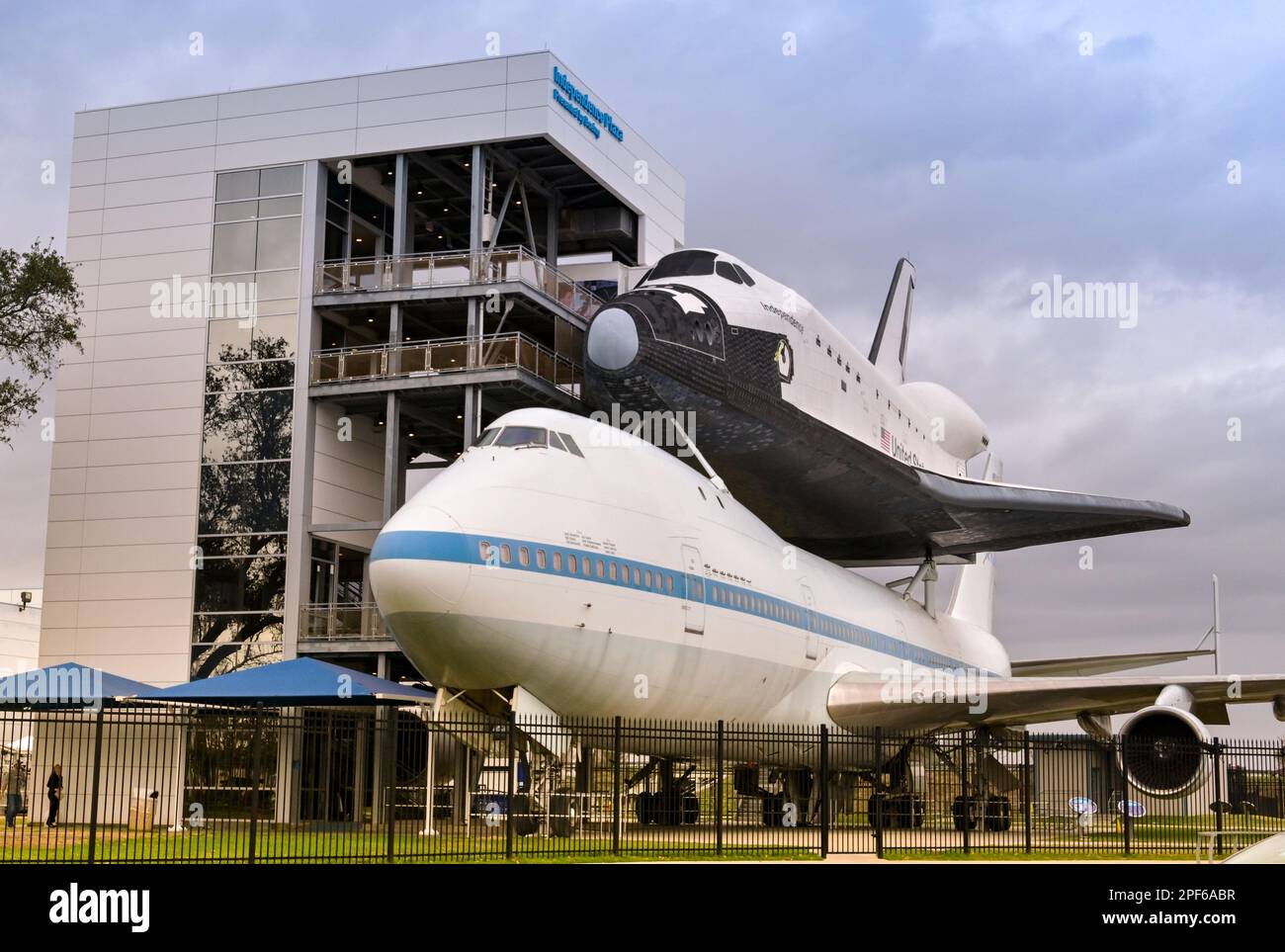 Houston, Texas, USA - Februar 2023: Boeing 747 Jet für den Transport des Space Shuttles im Houston Space Center Stockfoto