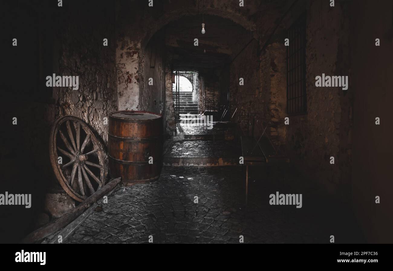 Durchfahrt durch die Kerker der Altstadt. Stockfoto