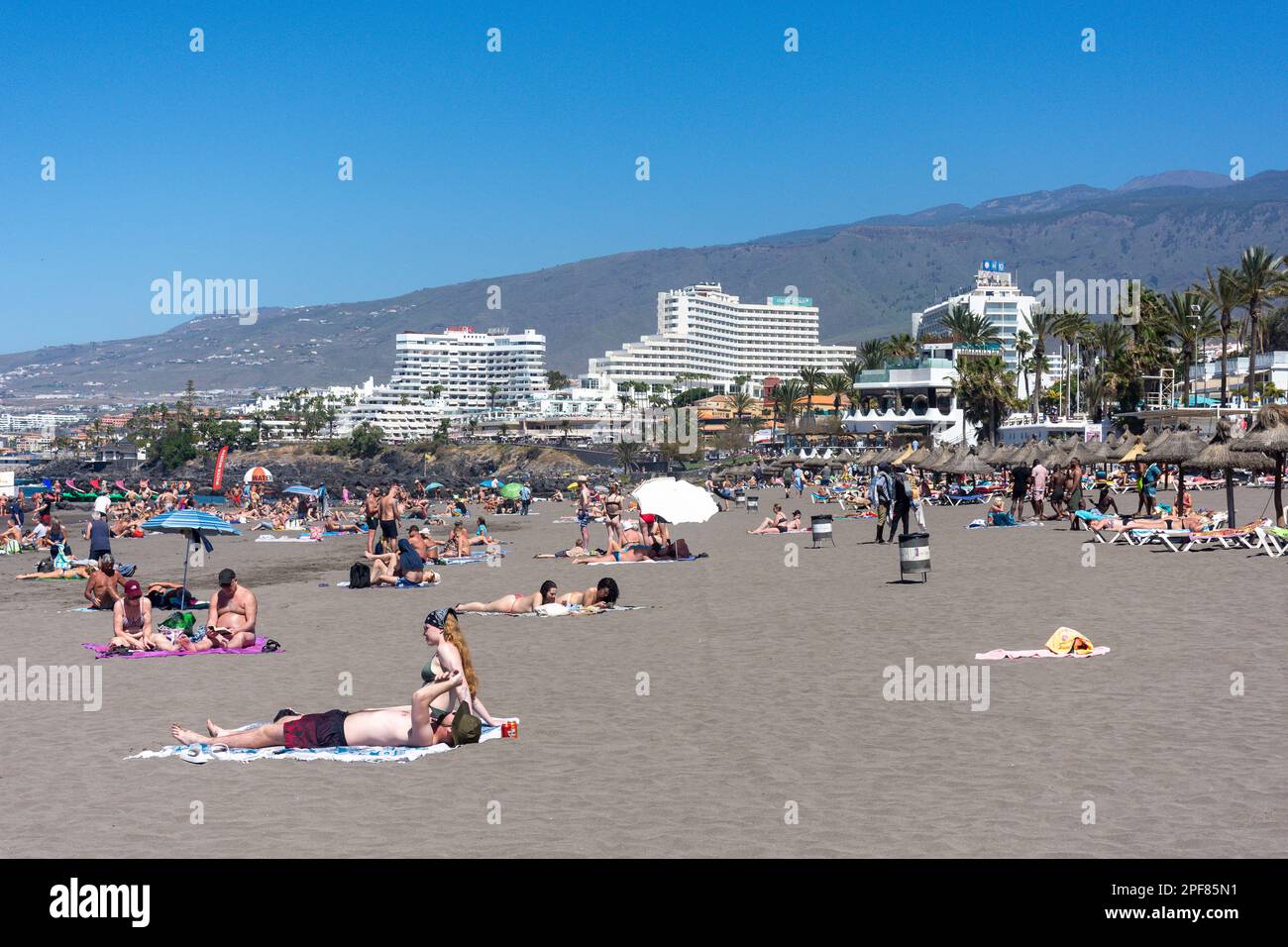 Öffentlicher Strand Playas de Troya, Playa de las Américas, Teneriffa, Kanarische Inseln, Königreich Spanien Stockfoto