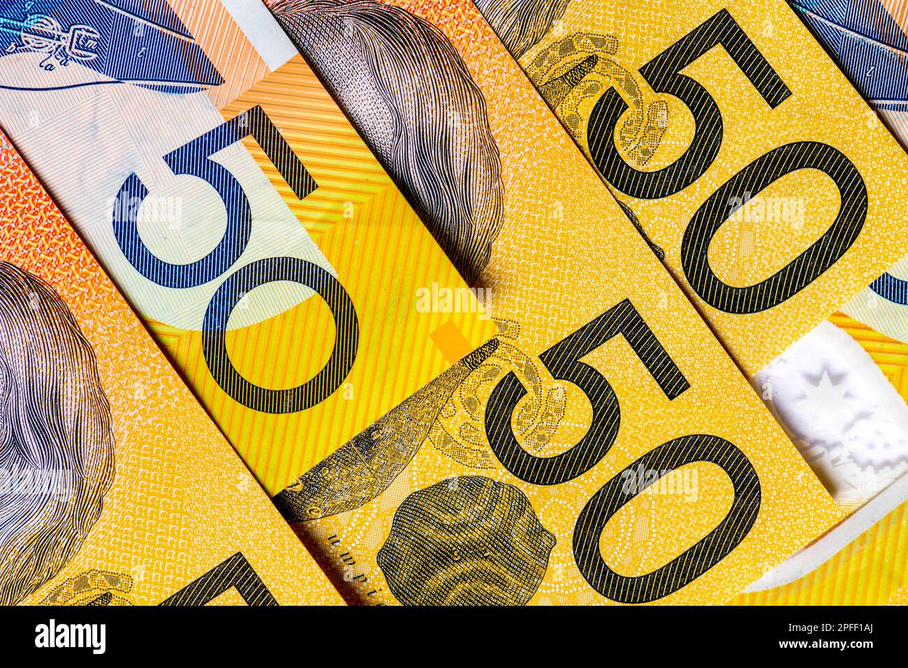 Nahaufnahme von vielen australischen 50-Dollar-Scheinen Stockfoto