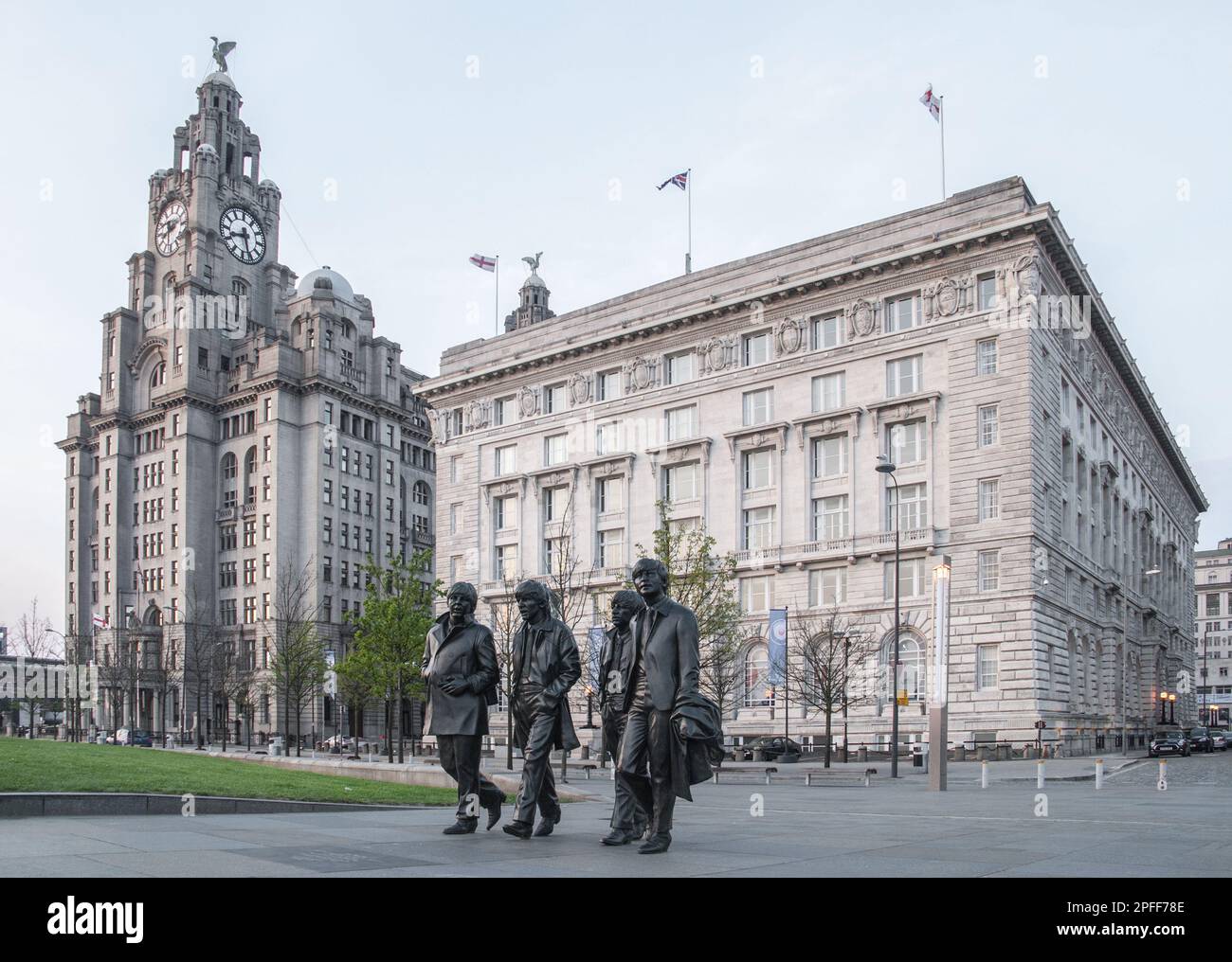 Die Beatles vor dem Cunard Building, Pier Head, Liverpool Stockfoto