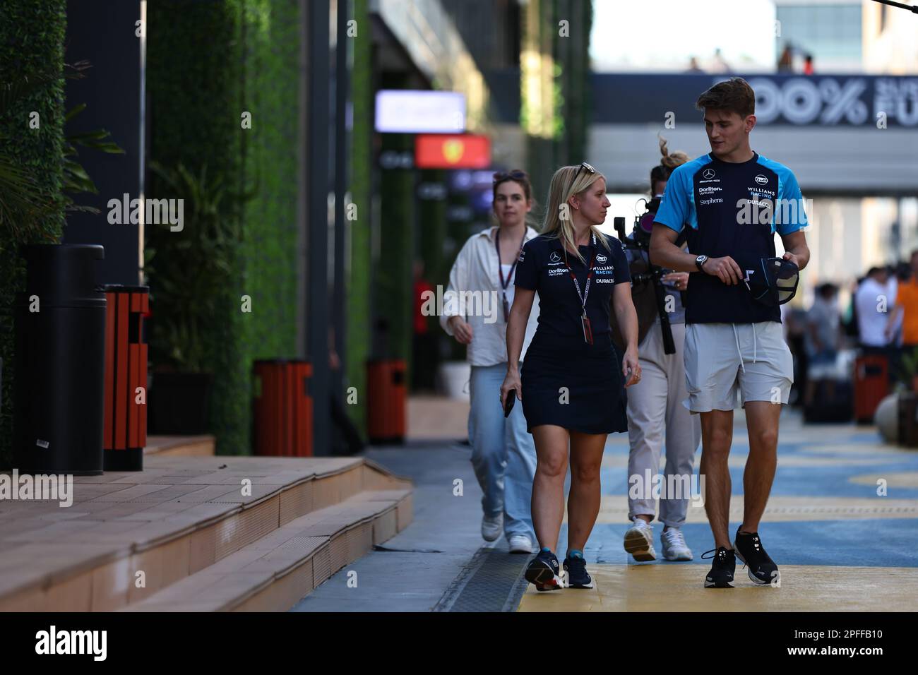 Jeddah, Saudi-Arabien. 17. März 2022. JEDDAH, SAUDI-ARABIEN, Corniche Circuit, 17. März: #2, Logan SarSergeant, USA, Team Williams F1 FW45 während des Saudi-arabischen Formel-1-Grand Prix auf der Jeddah Corniche Circuit am 17. März 2023. Formel 1 - F1 Motorsport, gebührenpflichtiges Bild, Foto und Copyright © Jun QIAN ATP Images (QIAN Jun/ATP/SPP) Guthaben: SPP Sport Press Photo. Alamy Live News Stockfoto