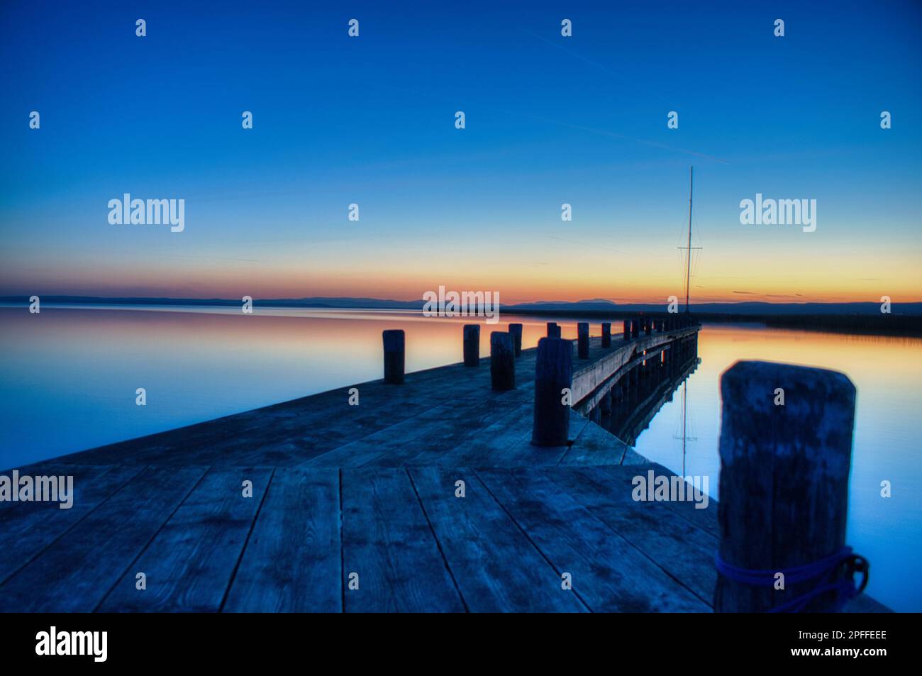 Magischer Sonnenuntergang in Laketown Stockfoto