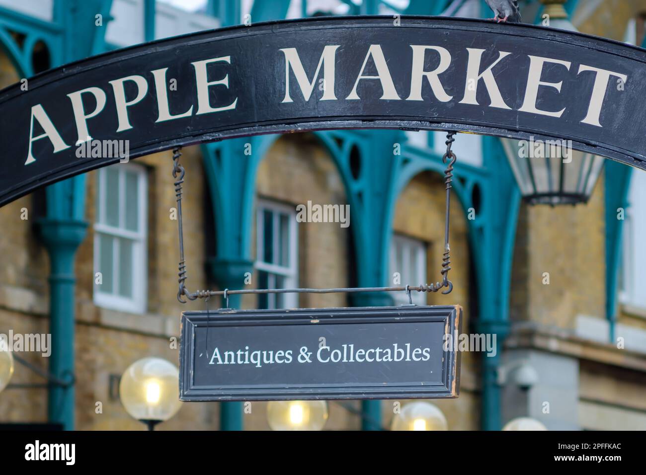 London, Vereinigtes Königreich - 21. Mai 2018 : der weltberühmte Obst- und Gemüsemarkt, Covent Garden's Apple Market Stockfoto