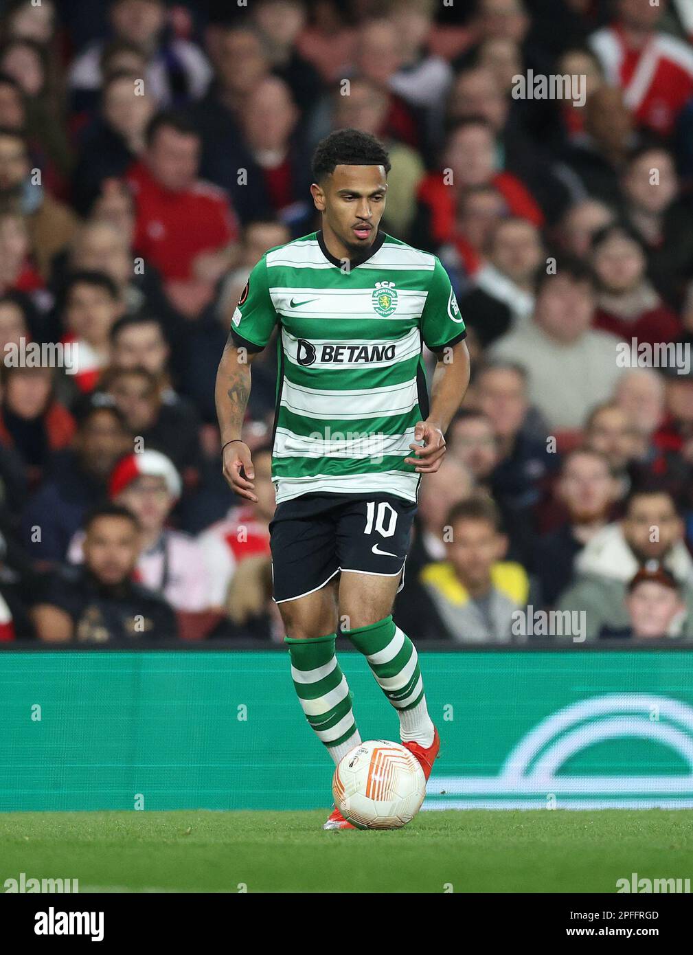 london-grossbritannien-16-marz-2023-marcus-edwards-von-sporting-lisbon-wahrend-des-spiels-der-uefa-europa-league-im-emirates-stadium-london-der-bildausdruck-sollte-lauten-david-kleinsportimage-credit-sportimagealamy-live-news-2pffrgd.jpg