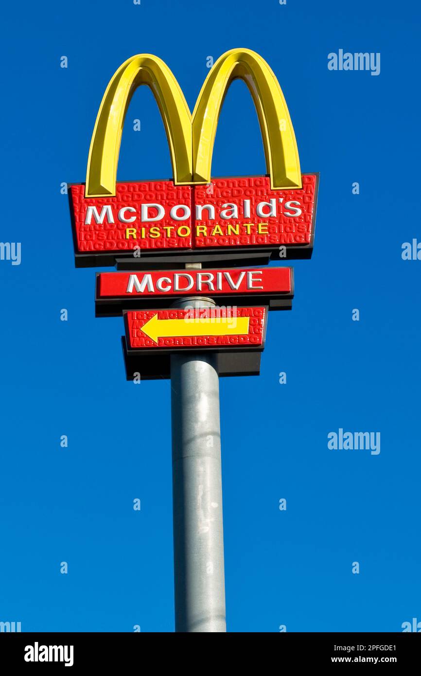 MC Donalds Restaurant, Chiasso, Schweiz Stockfoto